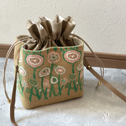 ⚮̈ミナペルホネンからだにフィットするボディバッグpath mustard