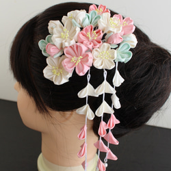 二色桜のつまみ細工　髪飾り　成人式、卒業式、結婚式、七五三 2枚目の画像