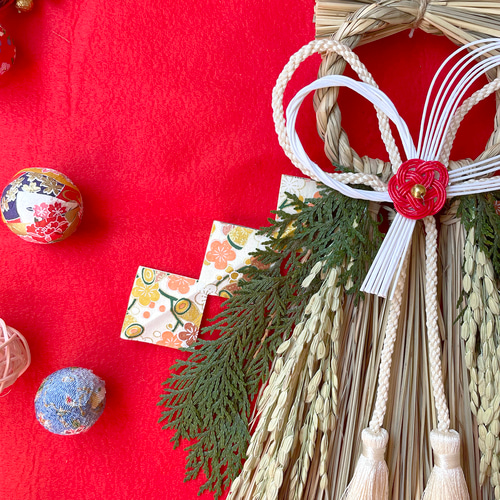 2024正月】変形しめ縄飾り／白（ 幅18cm×丈26cm） しめ縄・しめ飾り