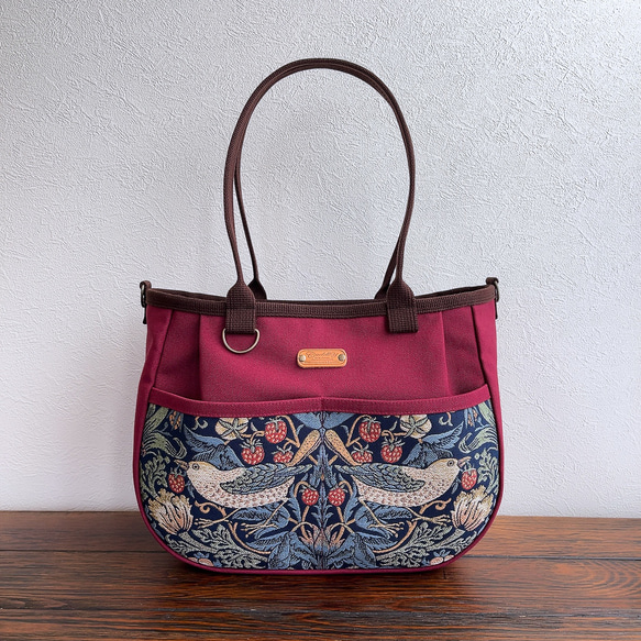 ♥️中♥️ウィリアムモリス　ころりんバッグ　ジャガード　トートバッグ　いちご泥棒　ボルドー  赤紫　柄　テキスタイル 3枚目の画像