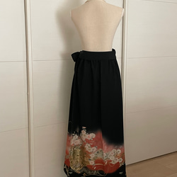 黒留袖リメイク 花車に牡丹　ロングスカート　正絹　フリーサイズ  大きなサイズ 3枚目の画像