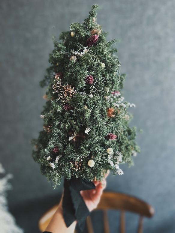 特別価格　シックな雰囲気のクリスマスツリー　ドライフラワー 4枚目の画像