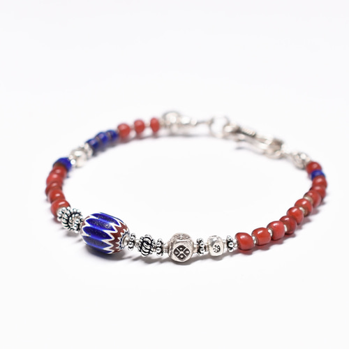 【専用】シェブロン・ビーズ・ブレスレット他 アンティークブルーシェブロンとカレンシルバー、金赤ホワイトハーツの