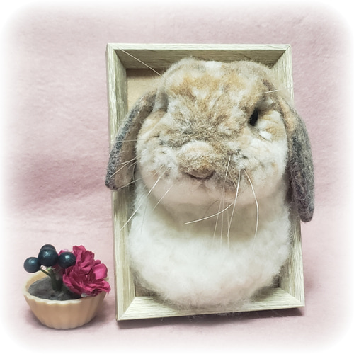 羊毛フェルト オーダー 「リアルで可愛いウサちゃん」額飾り