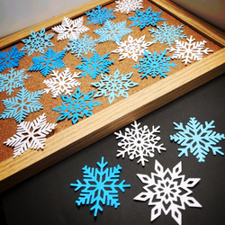 【CF114】ダイカット♡雪の結晶 素材24枚 クリスマスブルー系 1枚目の画像