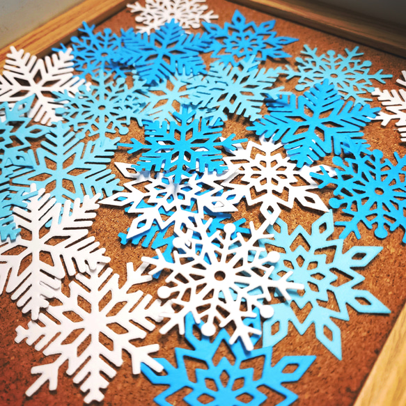 【CF114】ダイカット♡雪の結晶 素材24枚 クリスマスブルー系 2枚目の画像