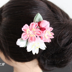 二色変わり桜のつまみ細工　髪飾り　成人式、卒業式、結婚式、七五三 5枚目の画像