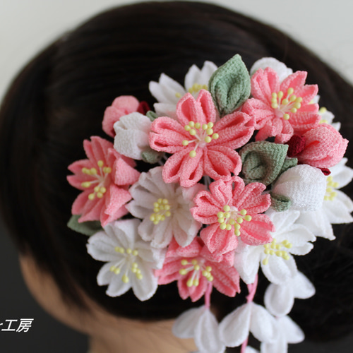 二色変わり桜のつまみ細工 髪飾り 成人式、卒業式、結婚式、七五三