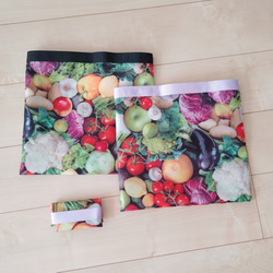 畳める・エコバッグ３０×３０×10cm（野菜写真デジタルプリント生地・ポリエステル）25mm幅の持手・ビタミンカラー 5枚目の画像