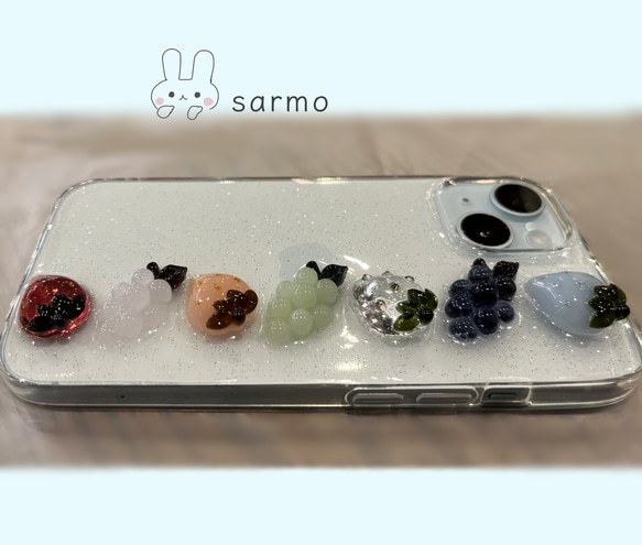 COLORFUL FRUITS スマホケース  - いちご×マスカット - 2枚目の画像