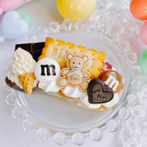 CANDY POP お菓子のバレッタ 苺みるく スイーツデコ フェイク