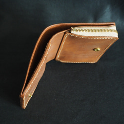 二つ折り財布 "ラウンドジップ" brown 〈プルアップレザー〉 5枚目の画像