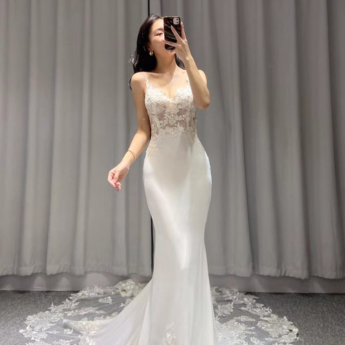 シアーな美しさ キャミソール 魅惑の花レースvネック 背中見せ