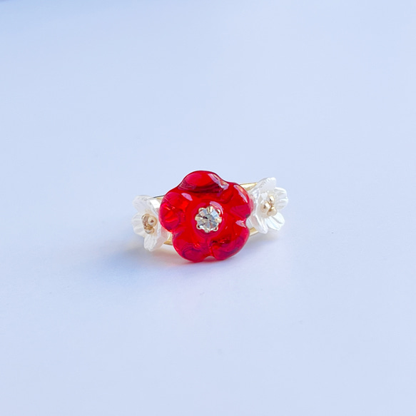 手元が華やぐ　飴細工みたいな赤いお花のリング　パヴェリング　梅　椿 2枚目の画像