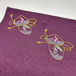 貝合わせとお紐の刺繍　古代紫地ティーマット　ランチョンマット　2枚セット 3枚目の画像