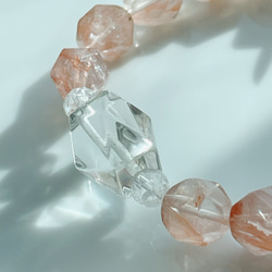 ガネーシュヒマール産水晶&マニカランヒマラヤピンク水晶ブレス 1枚目の画像