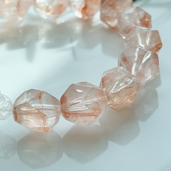 ガネーシュヒマール産水晶&マニカランヒマラヤピンク水晶ブレス 5枚目の画像
