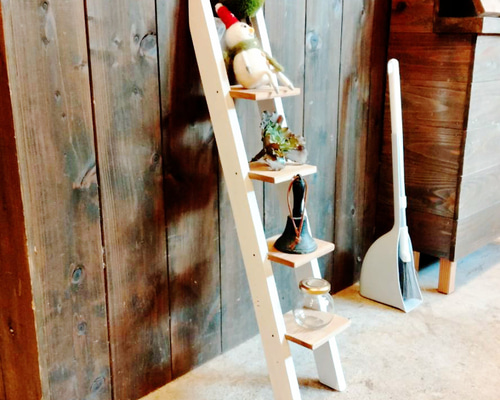 黒い木製ラダーラック 4段 Amazon｜ラダーラック おしゃれ 木製 アイアン ラダーシェルフ