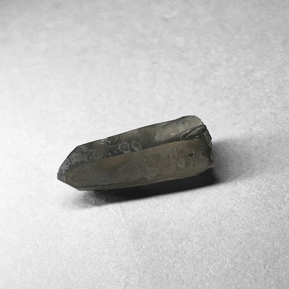 smoky phantom quartz：channeling / スモーキーファントムクォーツ Q 4枚目の画像