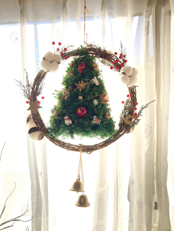 超早割クリスマス2025 フライングクリスマスツリーリースベルLEDライト