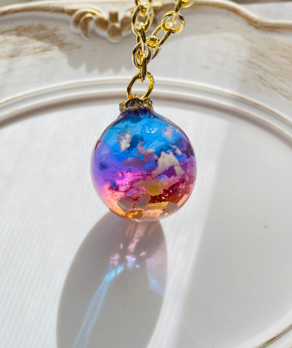 2711】じゃれ猫 チャーム 琉球ガラス キーホルダー オルゴナイト