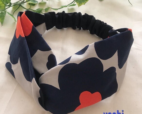 プレゼントにも❤️北欧お花柄クロスヘアバンド❤️ターバンヘアバンド