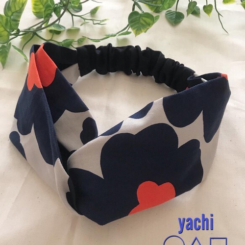 プレゼントにも❤️北欧お花柄クロスヘアバンド❤️ターバンヘアバンド
