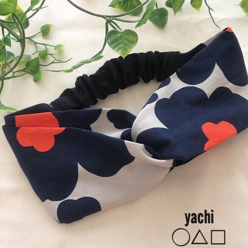 プレゼントにも❤️北欧お花柄クロスヘアバンド❤️ターバンヘアバンド