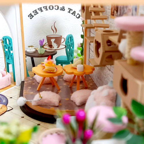 割引致しました》『ねこカフェ 』ミニチュアドールハウスの完成品です