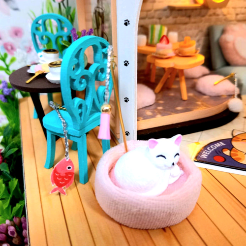 割引致しました》『ねこカフェ 』ミニチュアドールハウスの完成品です