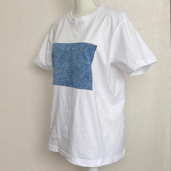 ハートの幾何学模様ビッグTシャツ＜藍染め＆ろうけつ染め＞ 1枚目の画像