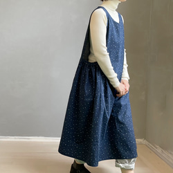 ジャンパースカート。ゆきむし。オリジナルテキスタイル。ハーフリネン。サイドギャザー。【受注製作】 1枚目の画像