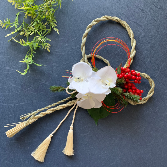 正月お飾り 胡蝶蘭と南天の実 水引 和玉 しめ縄 胡蝶蘭 玄関 アーティ