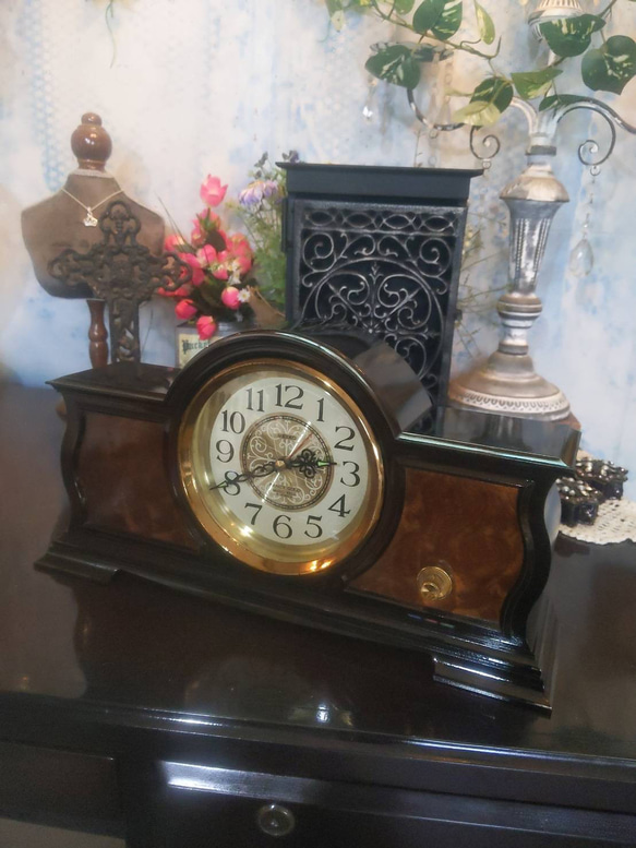 SEIKO レトロな置き時計  ゼンマイ時計  目覚まし時計（ベル） オルゴール機能  #昭和モダン #アンティーク 1枚目の画像