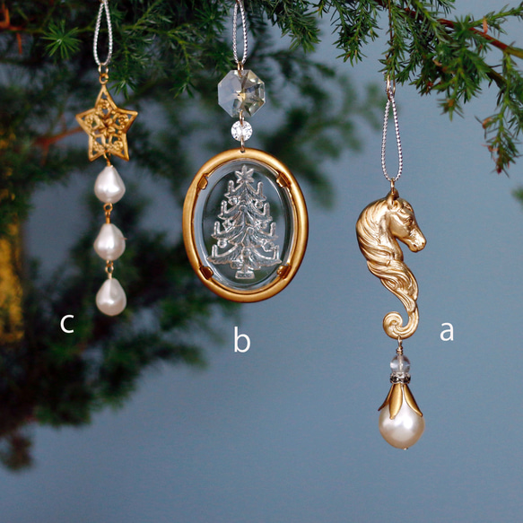 復古聖誕裝飾：樹和馬 第2張的照片