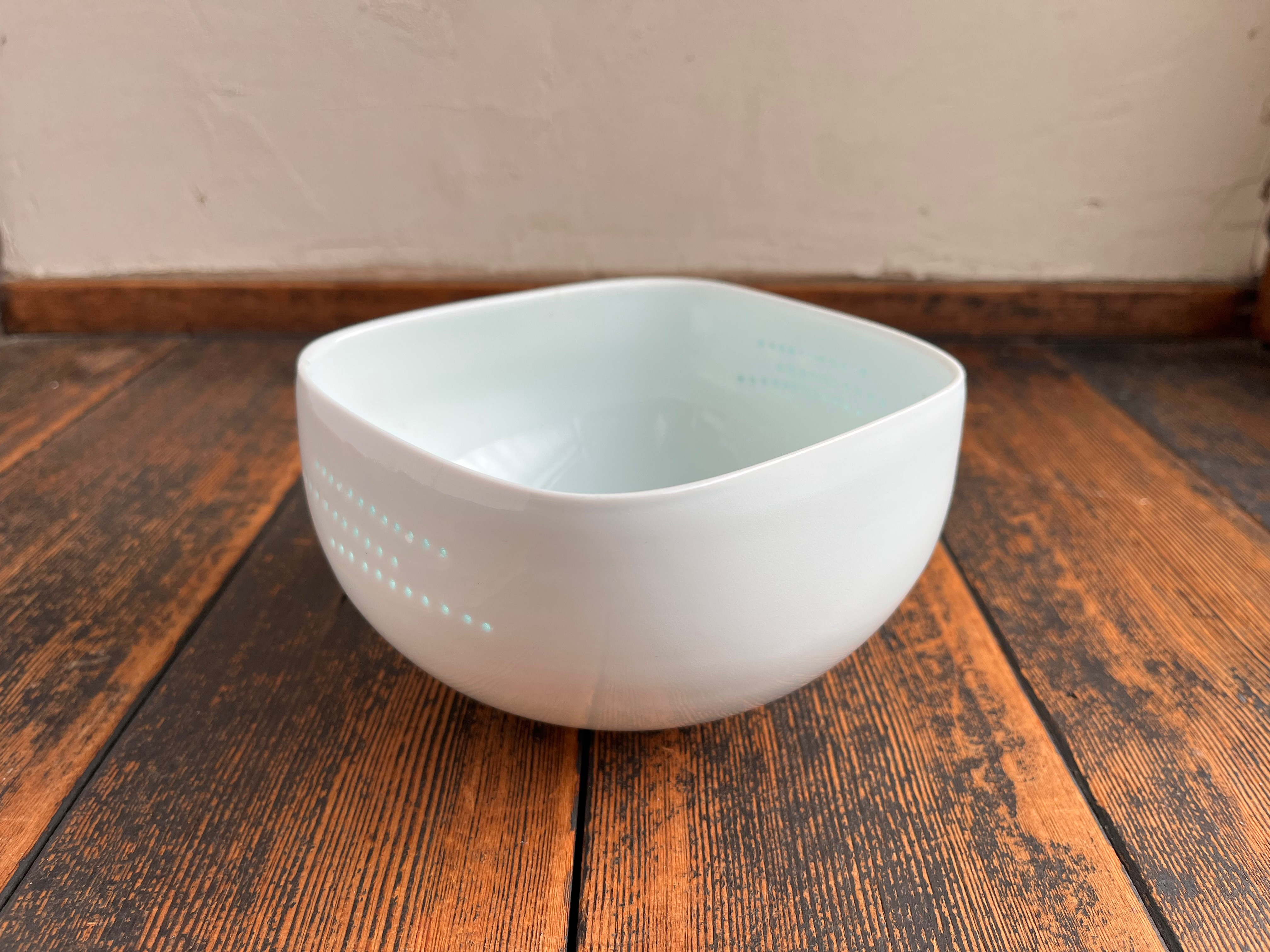 【クラフトコンペ大賞受賞作家がつくる】盛鉢としての完成度も高くピンホールからの光も美しい！星空四角盛鉢