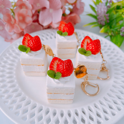 しず 様☆ピンク苺ホールケーキの小物入れ 他2点☆フェイクスイーツ 食品サンプル しず 様☆ピンク苺ホールケーキの小物入れ 他2点☆フェイク