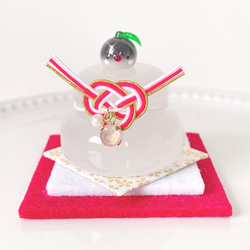 可愛い桜文鳥さんの鏡餅 1枚目の画像