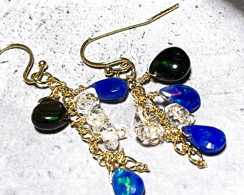 カラーオパールのシャンデリアピアス カラーオパールのシャンデリアピアス カラーオパールのシャンデリア