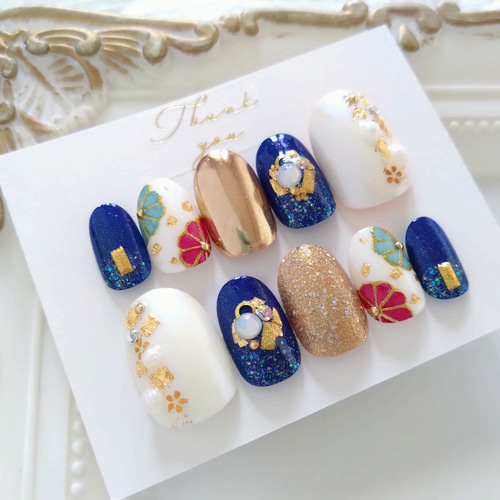 和装や着物に◇青と赤と緑の菊模様とゴールドの和柄のネイルチップ◇39