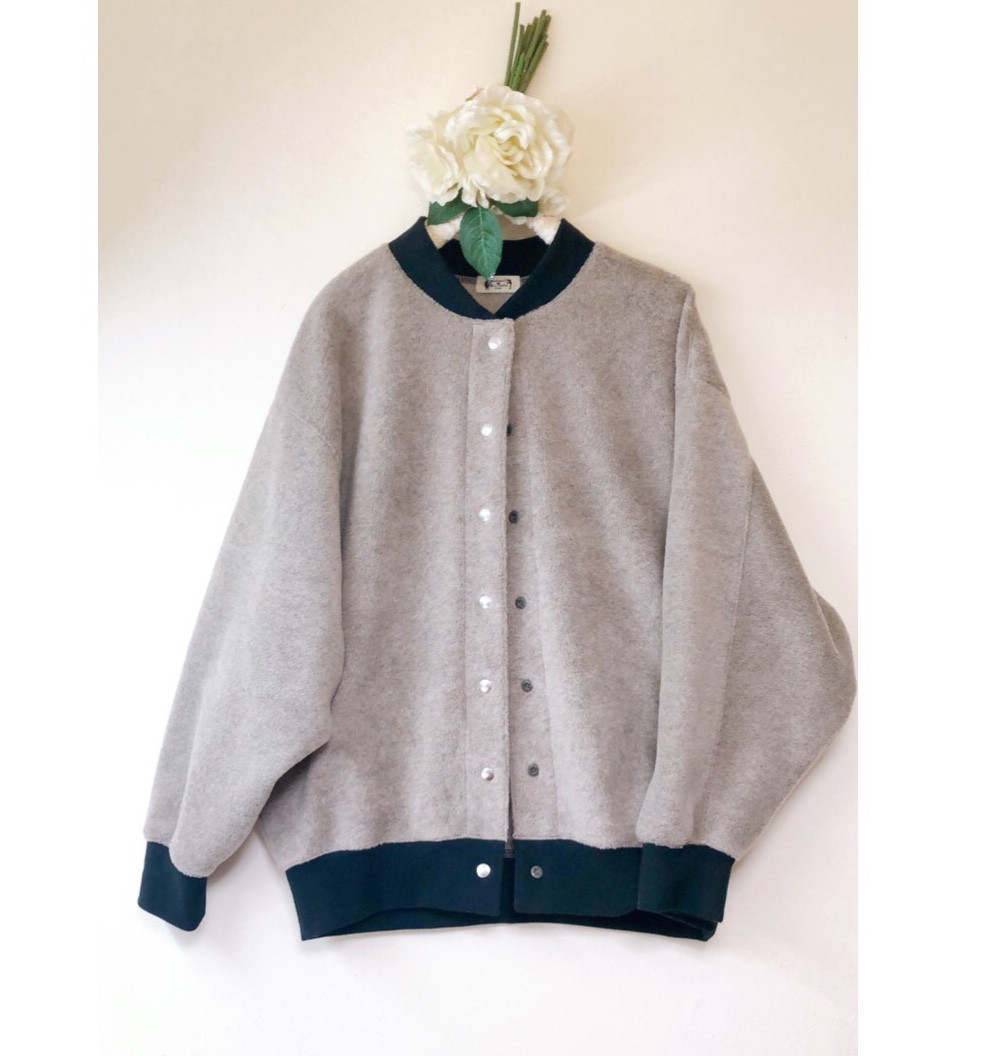 新作❤️軽くてあったかメルトンカーディガン❤️ゆったり❤️グレージュ❤️S.M.L/(2L〜3L)❤️洗える❤️老若男女