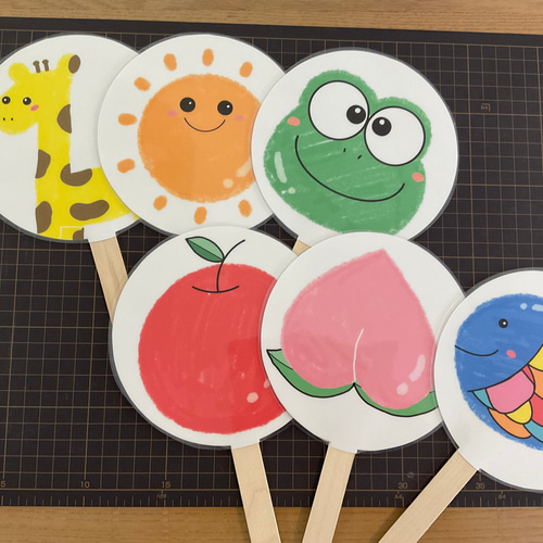 大きいサイズ】ペープサート「クレヨンくんとお絵描き」どんな