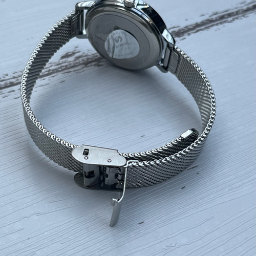 早い者勝ち！メッシュベルト腕時計（9708）シルバーカラー 腕時計