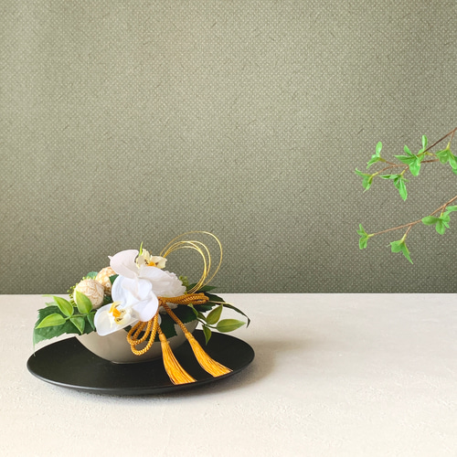 美品　胡蝶蘭豪華　お正月飾り　アーティシャルフラワーアレンジ 10月15日迄 美品 胡蝶蘭豪華 お正月飾り アーティシャルフラワー