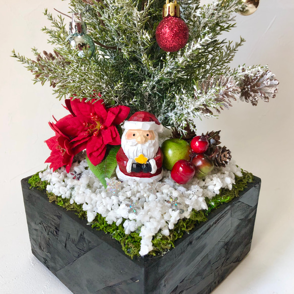 【クリスマスツリー】サンタさんとスノークリスマスツリーアレンジメント 4枚目の画像