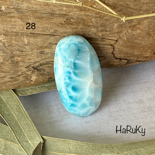 カリブの宝玉 海の色を持つミネラル♢ラリマー ルース 28 天然石 天然  