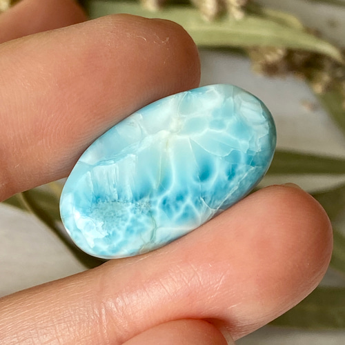 カリブの宝玉 海の色を持つミネラル♢ラリマー ルース 28 天然石 天然  