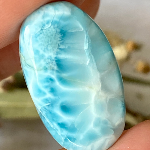 カリブの宝玉 海の色を持つミネラル♢ラリマー ルース 28 天然石 天然  