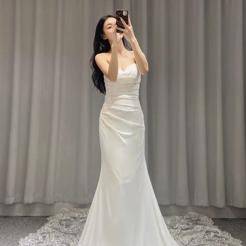 新作！高級感溢れる 高級サテン 美しい花レース マーメイドドレス