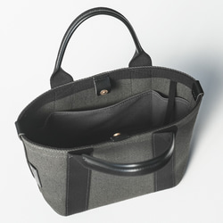 使用了輕量結實的棉麻帆布的托特包 M size 【 卡其 / khaki 】 第6張的照片